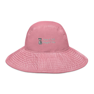 Wide brim bucket hat